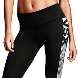 Victoria’s Secret VSX Cropped Legging size M
